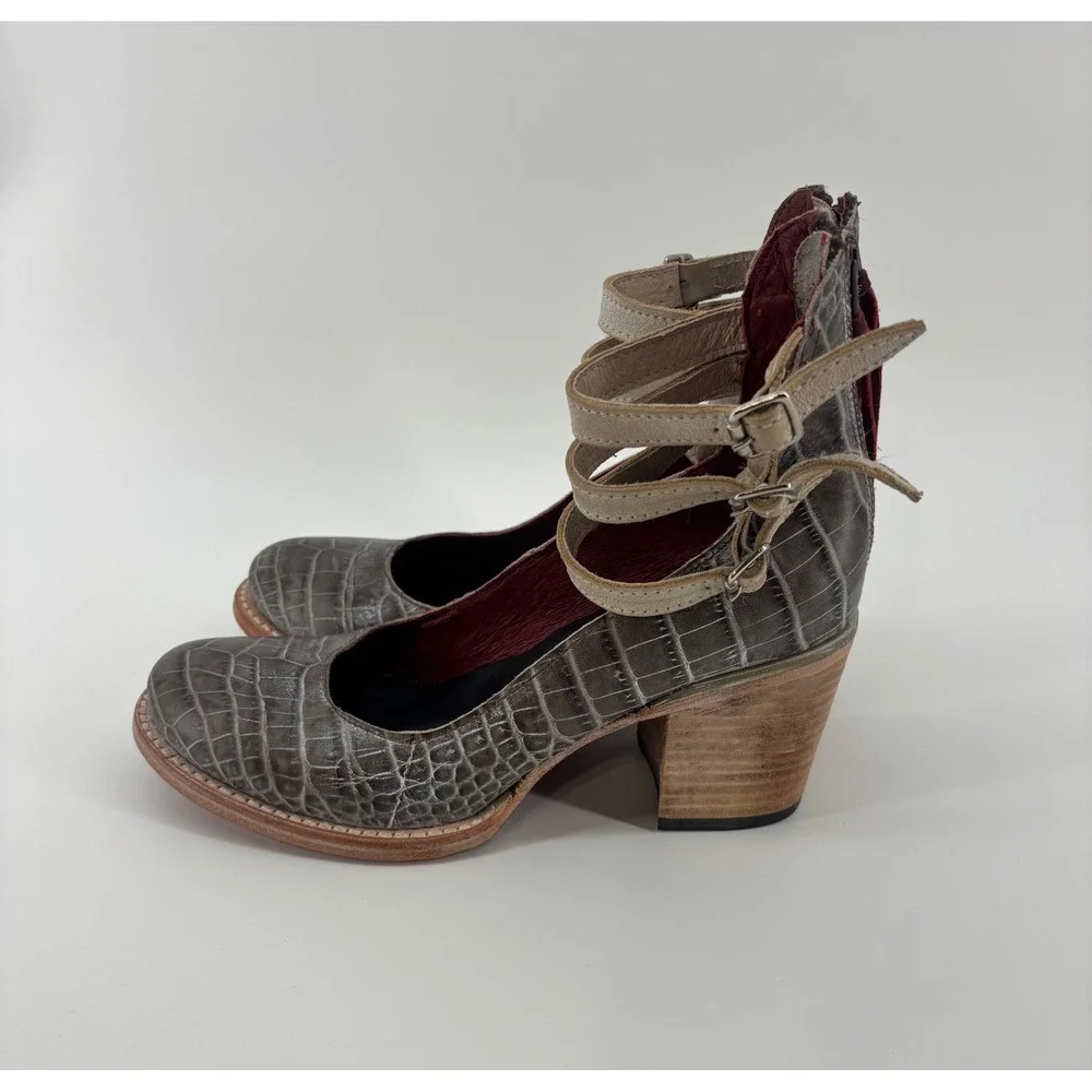 Freebird by Steven Randi Croc Embossed Leather Gray Ankle Strap Heels Size 8